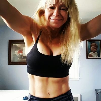 Personal Trainer at The Edge Fitness Clubs ★ Les Mills BodyPump & RPM Instructor ★ dotFIT SPONSORED ATHLETE