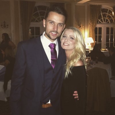 rickiscottcook's profile picture. Im one side of the ◼️