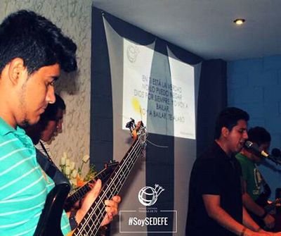 Bajista 🎸🎶 , fanático de @adimetapansv 🐾 y @SpursOfficial
¡Vamos Spurs!
#COYS