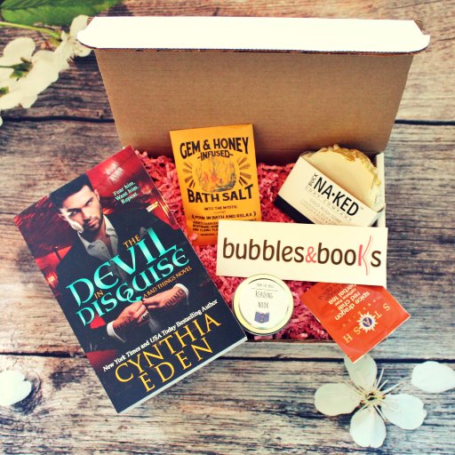 Romance Book & Artisanal Soap #SubscriptionBox  |  Steamy Baths & even Steamier Romance Novels  |  Use #PromoCode ROMANCEME for 20% off your first box!