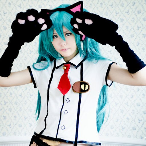 Konnichiwa! I am Kaminari Takahashi but you can call me Kami. I am a naughty Neko person.