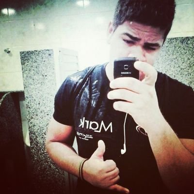 ☮ .. Pra quem tem o pensamento forte o impossível e só questão de opinião... ''