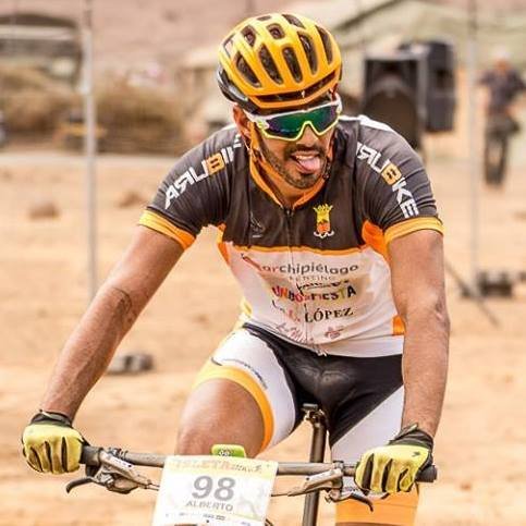 alberto_hm's profile picture. Developer at @aentos