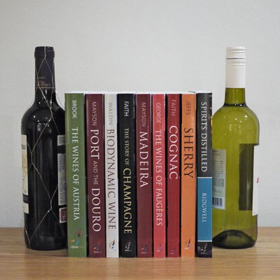 The Classic Wine Library has now a new home.
Follow us @academie_du