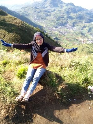 rochmawati_16's profile picture. 