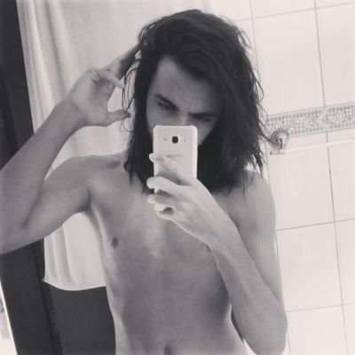 _lucaszn's profile picture. 