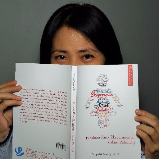 Behavioural researcher and clinical psychologist.