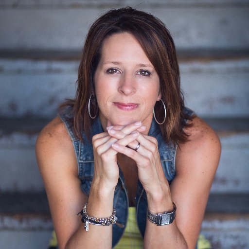 Women's Director @ChristChurchOB | Author, Sound of a Million Dreams @ivpress | Believer, dreamer, speaker, mom | Ungracefully Doing the Best I Can