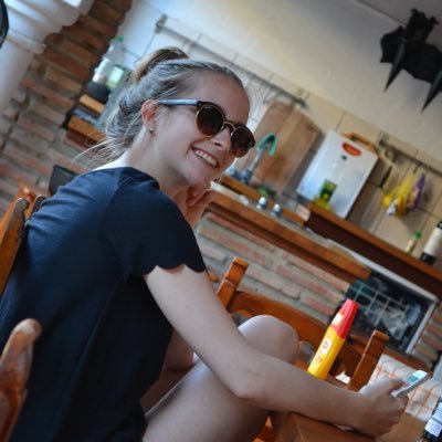 Hannipoops's profile picture. mit anderen worten, mädchen sollen perfekt sein.