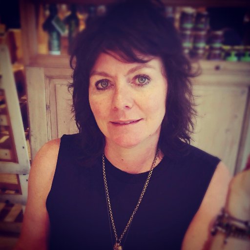 Manager of Stephen Hall Art.....wife, mum, mancunian