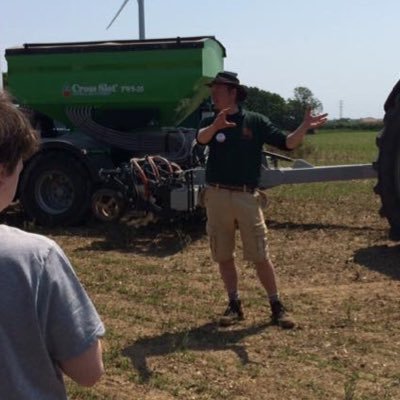 Farming, learning to work with nature to grow food #notill #withtill. @NFFNUK England steering group. @NFUtweets EA crops. Husband, father.