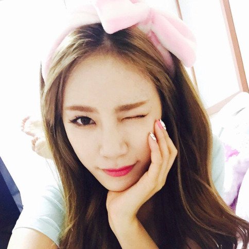 alvestache's profile picture. .:「solo shadow on a sidewalk」:.
⤷ made of water ♋︎ with a drop of poison ♏︎

❥ pode entrar, mas não fica à vontade «