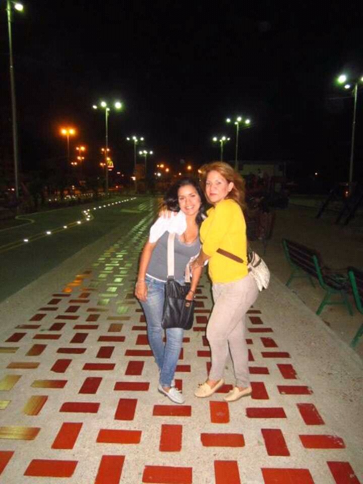 marymudara's profile picture. SeguI, segui carajo segui, que la tarea no es facil,ahi q arreciar,el pensamiento y a  ese lapiz para siga escribiendo la hostoria de America Latica y el mundo.