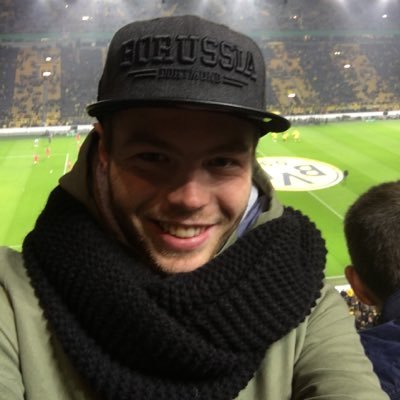 dbtwts's profile picture. 20 - 2e jr Journalistiek ✒️📰 @ AP - BVB 09 - THFC - NBA - #WeTheNorth - Antwerpen FM - Veel ambitie, weinig talent - 💜 @Tobis__