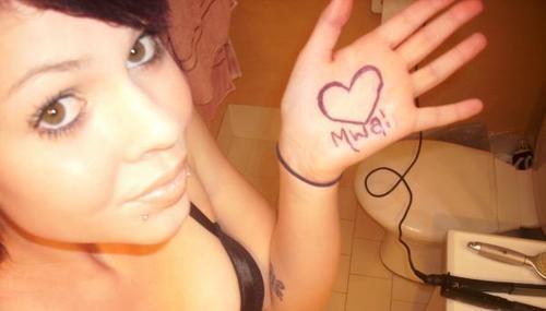 daisybelle92's profile picture. daisy-belle aka missy moo...17...tattoos...piercings...tafe///real estate