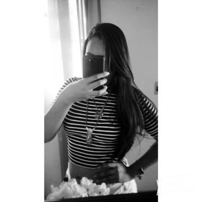 Você que tanto pediu para eu nunca te abandonar, me abandonou. Você que jurou nunca me esquecer, me esqueceu.