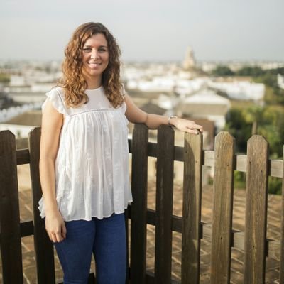 Diplomada en #Turismo y Técnico en comercialización e información turística.       Miembro Lanzadera empleo #Sanlúcar @ActivaTSanlucar