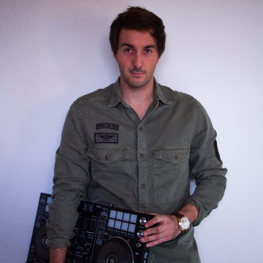 PierreV_Bx's profile picture. Dj producer / Live Drums / Piano live EDM/ Tropical house / Deep electro