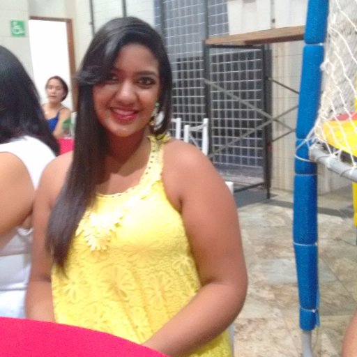 EU sou uma menina muito diferente das outras meninas sou meio doidinha mas muito divertida e sou animada ^-^