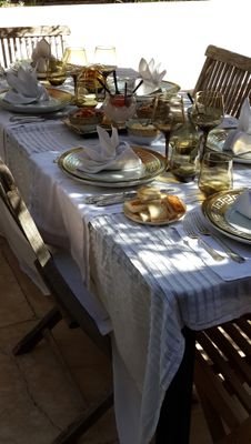 papyrus714's profile picture. Optimiste car je vis à l'étranger , Pessimiste si je vivais en France