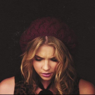 “I rarely hunt anymore. I've chosen to be a mother first and help out @ForeverTheirMom at her bakery.” AU! @AWittyPsychic