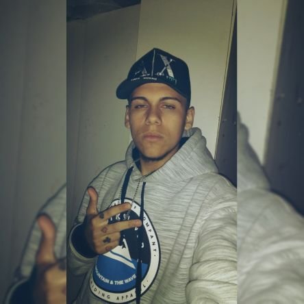 EraJr éa Bandeira Beco 13 a Nossa Casa Irmão Defendendo Irmão Na Atividade Dobrada ✌  (3raJr_B13) 

•Canceriano ♋ •17 Anos •Whats:8455-4071 •Gremista