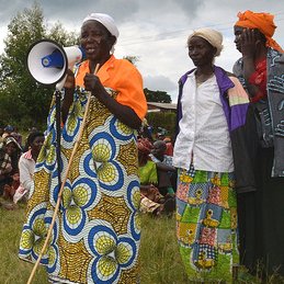 Exposing #LandCorruption and highlighting its impacts on women and men across the world. Join us to #StopLandCorruption. A project by @anticorruption.