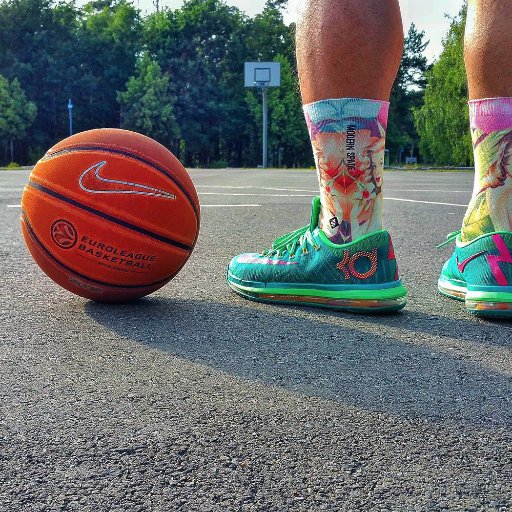 Code ⌨ & Play 🏀. Nostalgist. Engineering Director @lastminute_com, formerly @ClarkGermany @FREENOWTech @Viacom @eBay @here @nokia @Sony @motorola