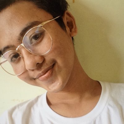 alex_pradoalex's profile picture. Pain changes everything.