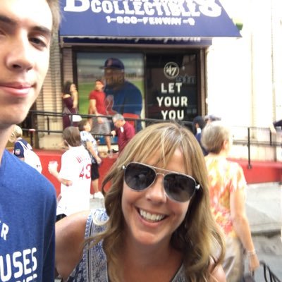 Shellyshee9's profile picture. 