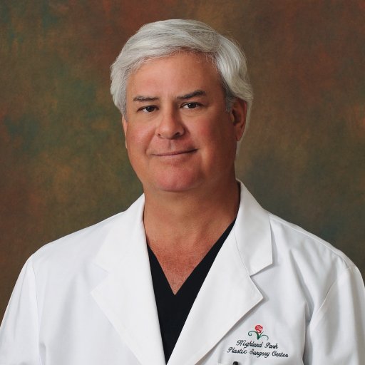 Dr.Toledo has been practicing plastic surgery for more than 28 years and is one of the most highly educated, trained and experienced surgeons in the Dallas area