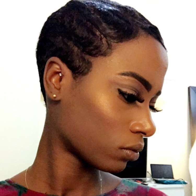 YeauxLo's profile picture. good ain't good enough.