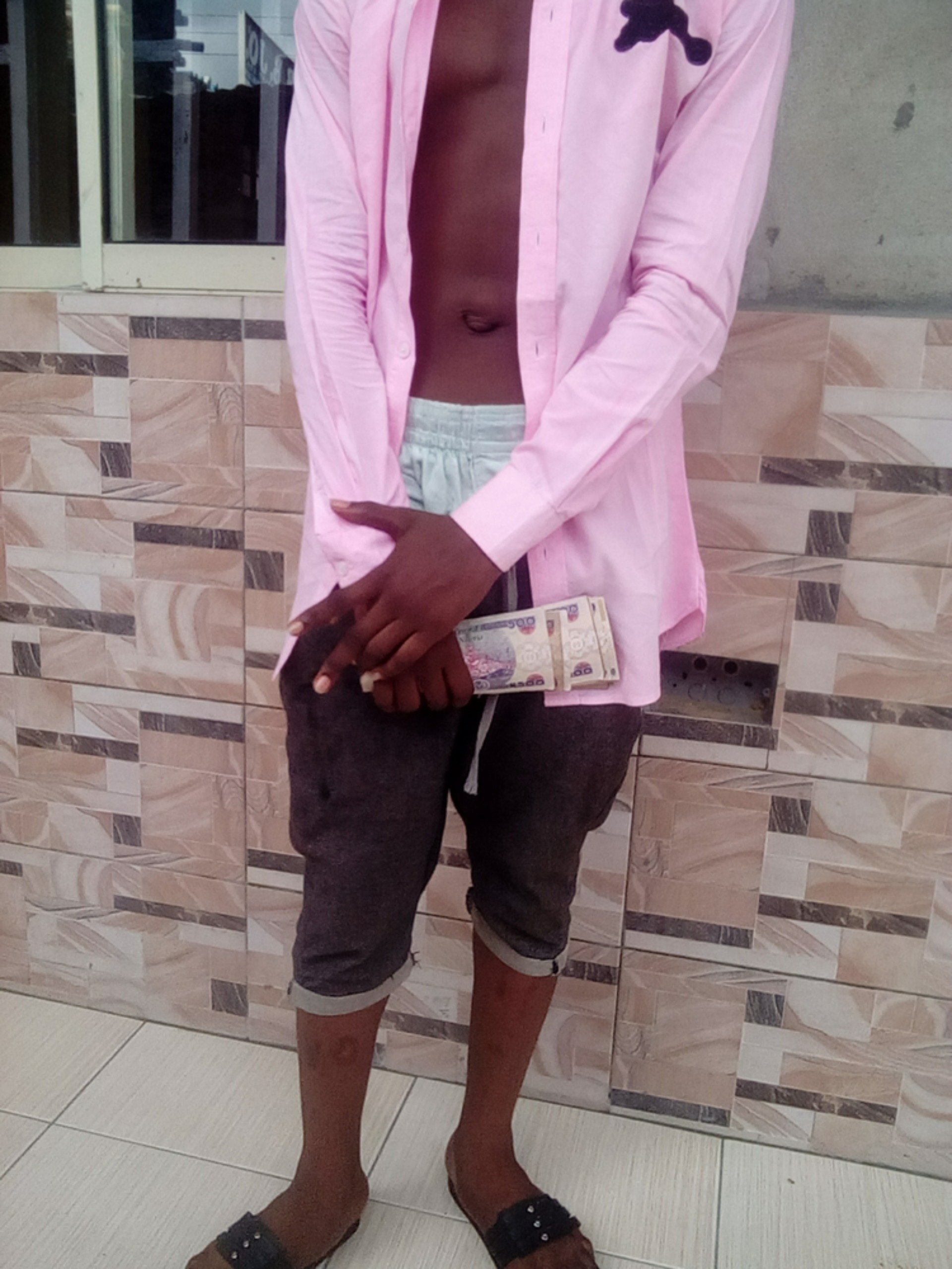 Am a comedian school St Brendan to Regina Pacis making videos for fun and relaxation