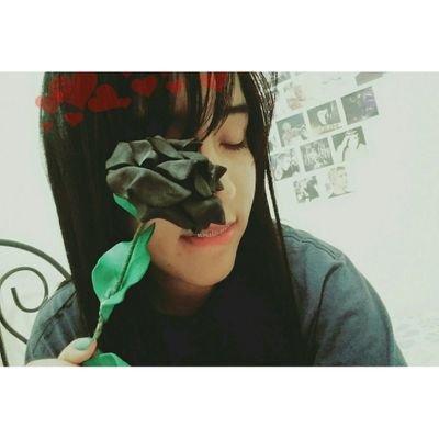 Meela_belieber's profile picture. 19 años| Belieber |
escribo cuando no puedo hablar.