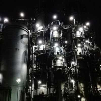 0OxvW's profile picture. とある機械を自動化するエンジニア。