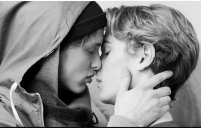eveniisak's profile picture. haha shut up ❤