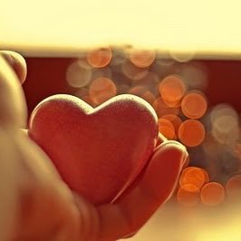 2helpandheal's profile picture. 