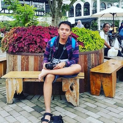Ia harus makin besar, tetapi aku harus makin kecil