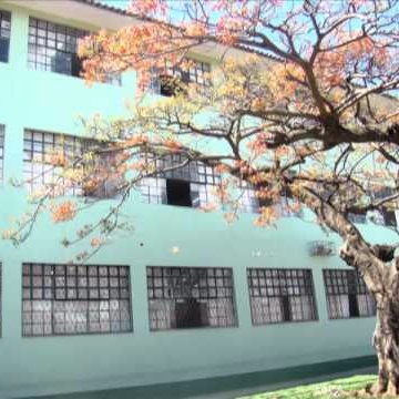 Estamos aqui com a intenção de passar a todos vocês o verdadeiro valor da escola e um pouco de diversão.