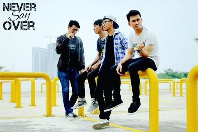 Personel : @tyazpratama : Guitar, Ekky :vocal & bass,Erik : Guitar, @KhanafiArham : Drumm |https://t.co/kojYkGqNTA| CP:081282120034