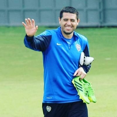 Cuenta exclusivamente para el máximo ídolo de Boca Juniors, JUAN ROMÁN RIQUELME #ElUltimo10 #JRR10
/Fotos y vídeos de Román/