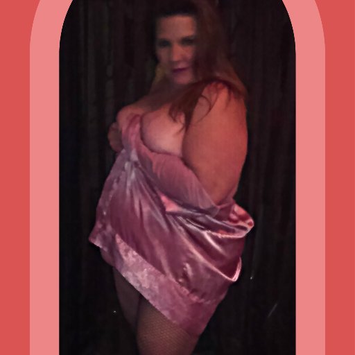 I am a true Irish woman. Intelligent sexy and quite Sensual. I have a  Voluptuous body with soft dangerous curves . for gentleman connoisseur's of Big women.