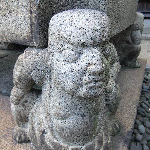 兵庫県姫路市にあります浄土真宗本願寺派のお寺、圓勝寺です。主にホームページ更新情報・法語・仏事法要・作法・戯れ言をささやいております。住職本年50歳ハーフマラソン完走目指して地道にやってます。hasunoha回答僧