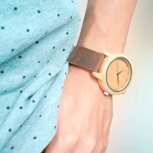 Relojes de madera de bambú, hechos a mano con el amor de nuestros artesanos. Aprovecha ahora nuestros descuentos! Gastos de envío gratuítos.