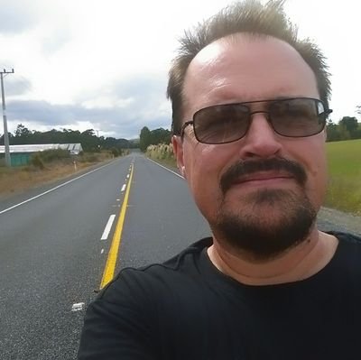 foomanstu's profile picture. Born in NZ, I live in Australia