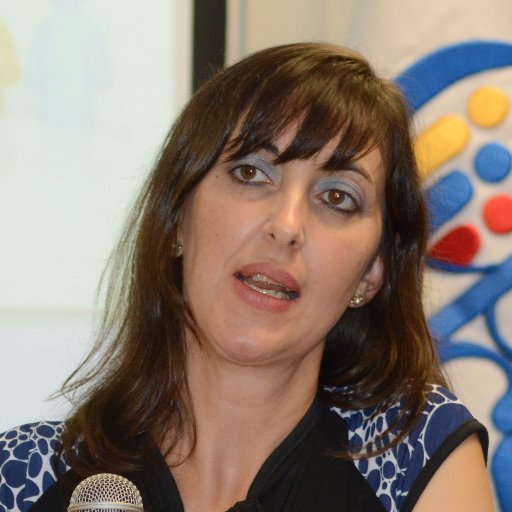 Lic. en Cs. Comunicación, Especialista en Planificación y Gestión del Periodismo y Magíster en Periodismo (UBA).
Profesora UBA y RR II Defensoría del Público