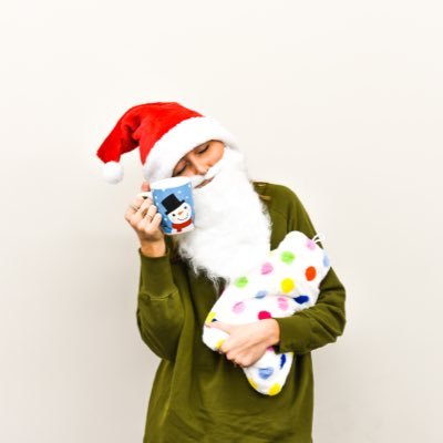 RebeccaClicky's profile picture. Videographer at Clicky Media 👱🏽‍♀️🎥