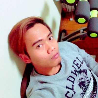 Kemauan dan kerja keras untuk meraih mimpi.Semangat dan jujur