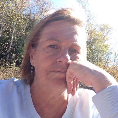 farquhar_yvonne's profile picture. 