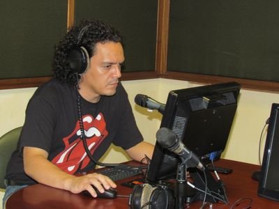 Noticias, opinión y música en @emisoraudea